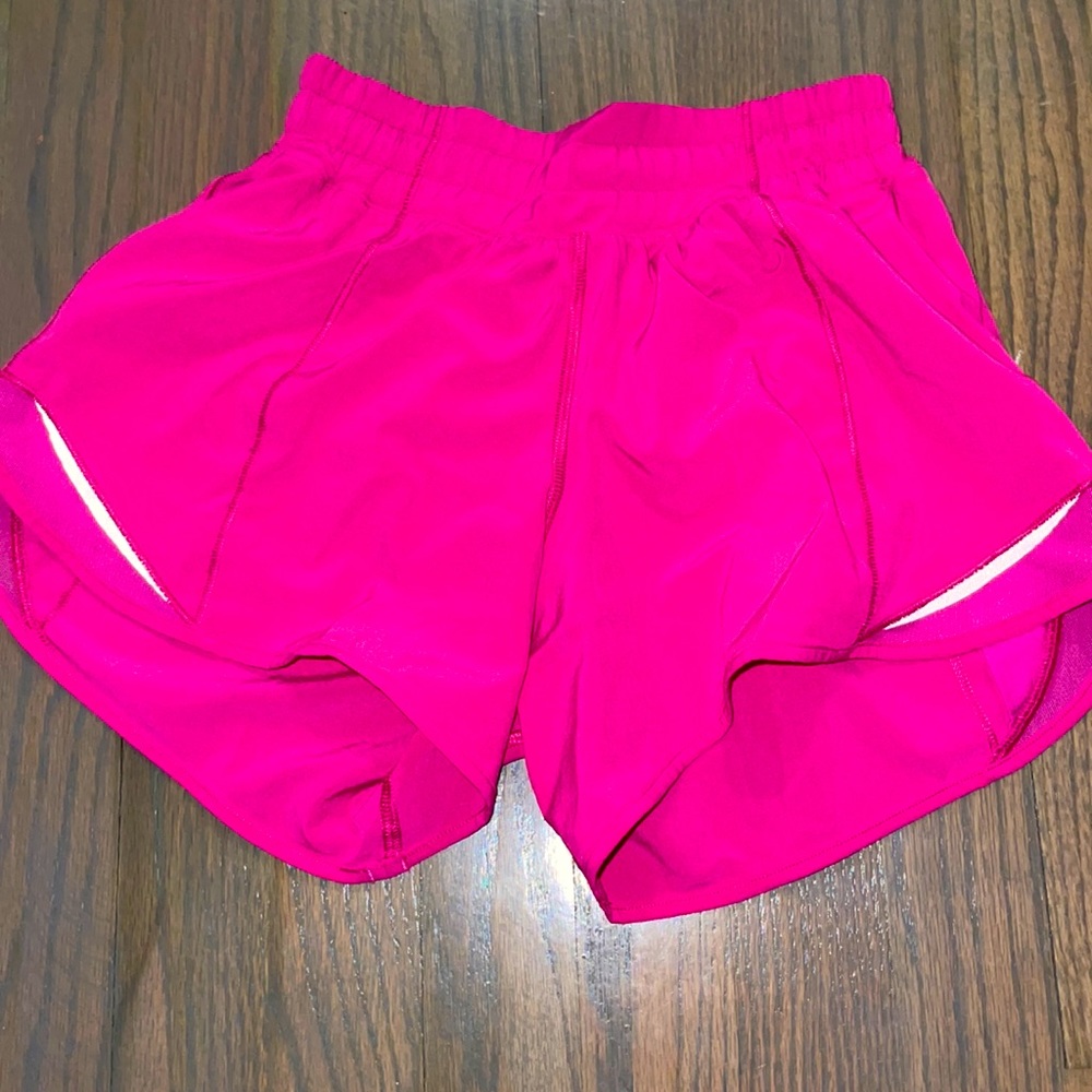 Sonic Pink Lululemon Hotty Hots Size 2